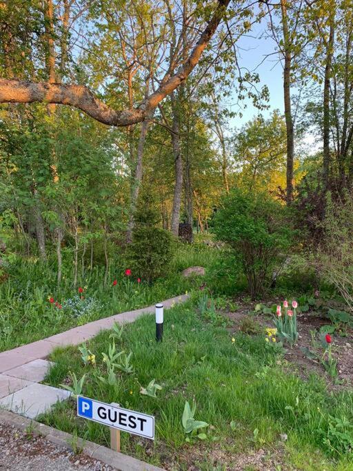 Small Cozy 3-Room House With Terrace & Large Garden Ilmandu Kültér fotó